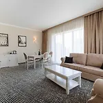 Hotel Trzebnica 호텔
