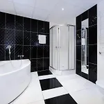 호텔 Hotel Trzebnica 트레브니카