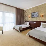 Hotel Trzebnica 호텔 트레브니카