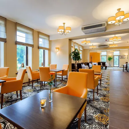 Hotel Trzebnica 4*