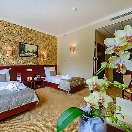 Hotel Trzebnica 4* Trzebnica
