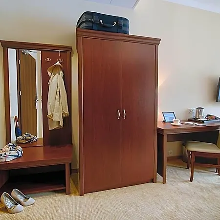 Hotel Trzebnica Hotel 4*
