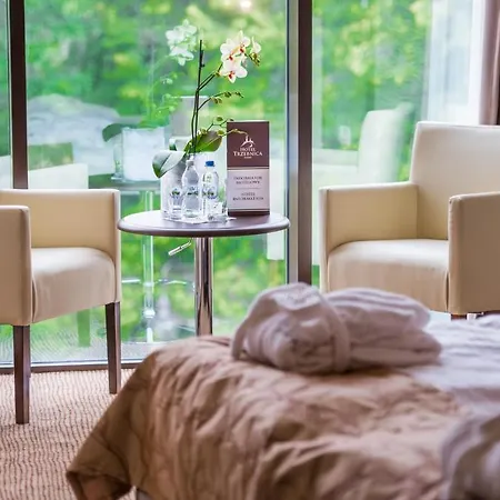 Hotel Trzebnica Hotell 4*