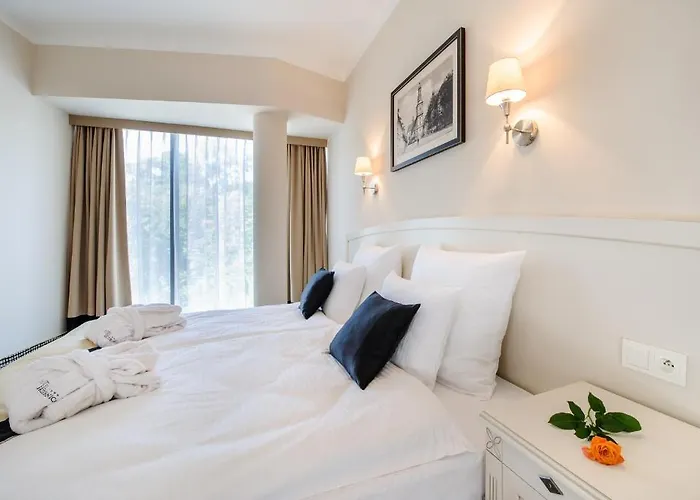 Hotel Trzebnica Hotel 4*